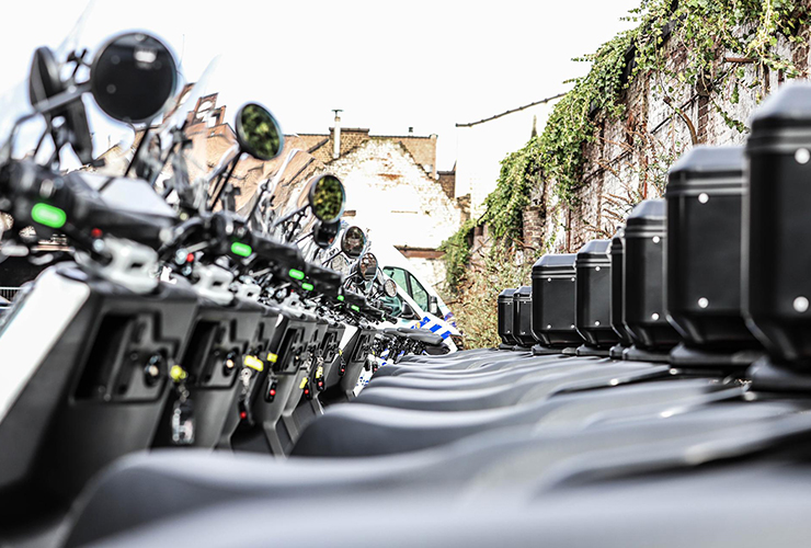 Niu Flagshipstore Antwerpen - Brussels Police - THE PACK - Electric Motorcycles News