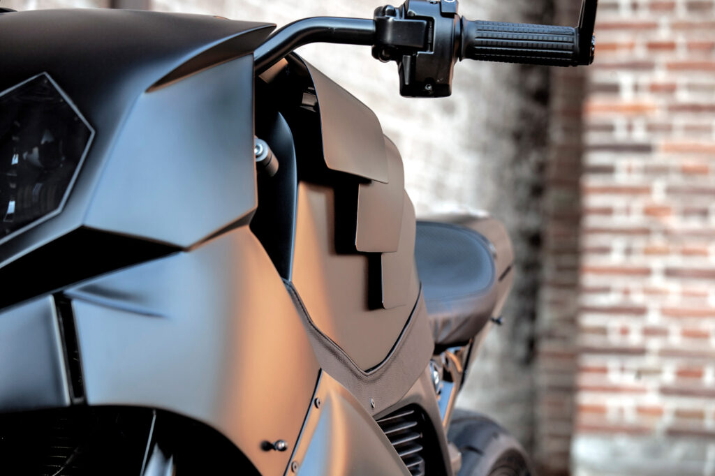 Moto Adonis - The Rule Breaker - THE PACK - Electric Motorcycle News